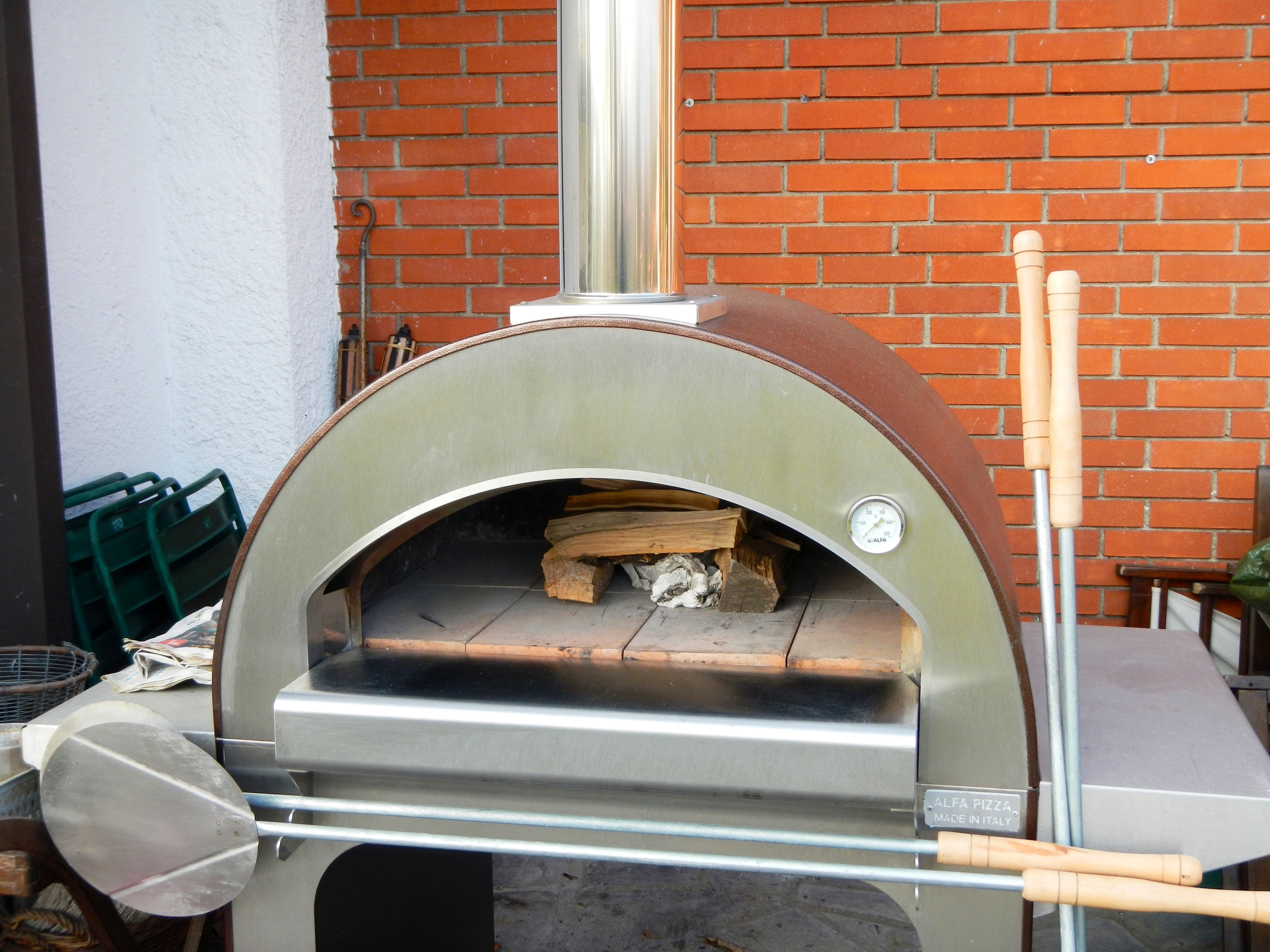 Mauro E La Pizza Fatta In Casa Con Il Forno Alfapizza